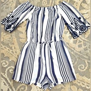 Style House-Blue & White Striped Romper Floral Embroidered design Sz Medium